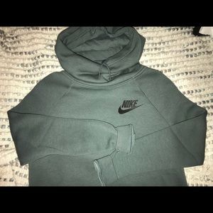 NIKE SWEARSHIRT